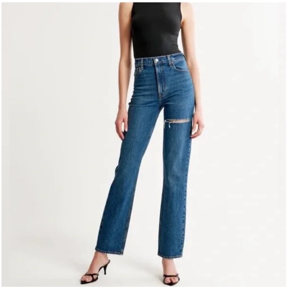 Abercrombie & Fitch Ultra High Rise 90s Straight Jean with thigh slit